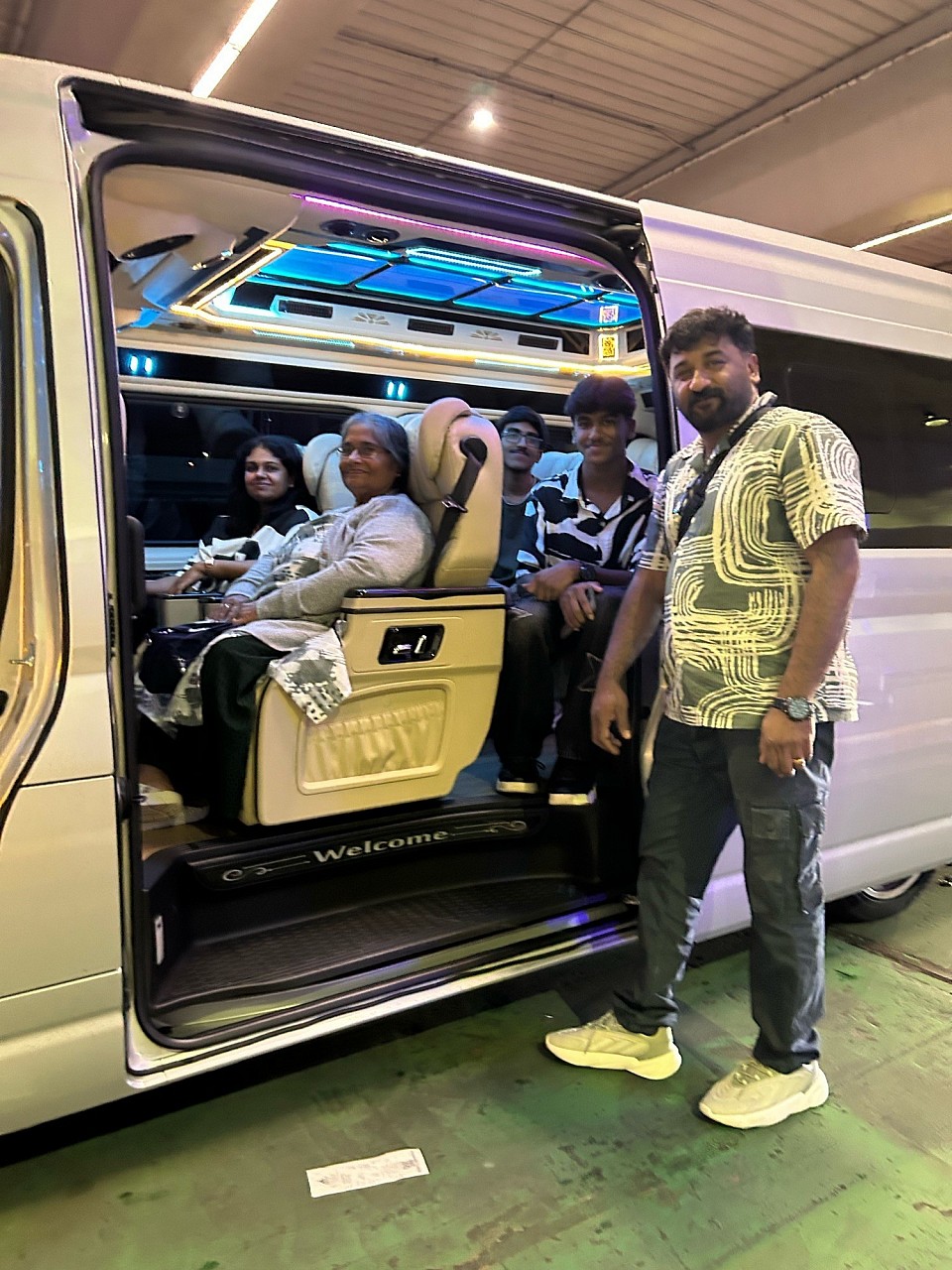 Thailand van service