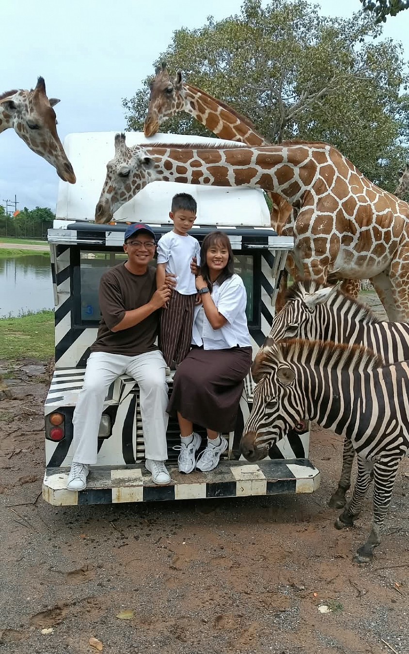 Van service around Thailand